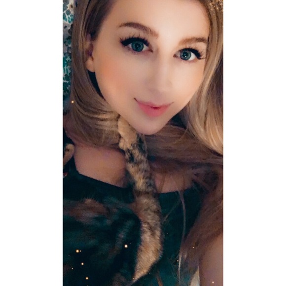 Meet your Posher, Allison - Picture 5 of 5